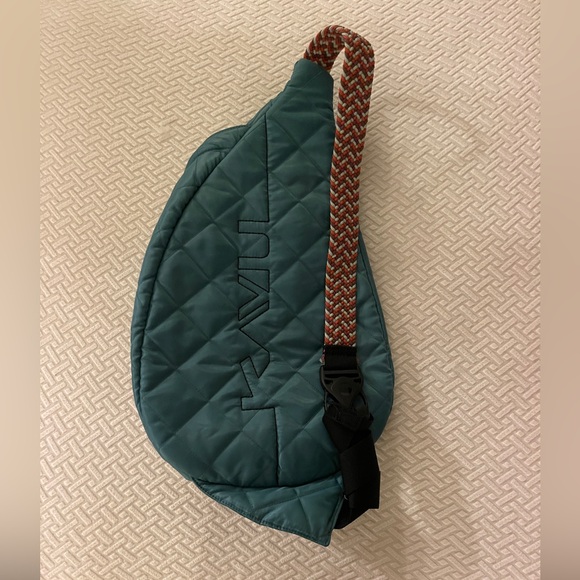 KAVU Original Rope Quilted Puff Sling Pack with Adjustable Rope Shoulder Strap - Picture 7 of 7